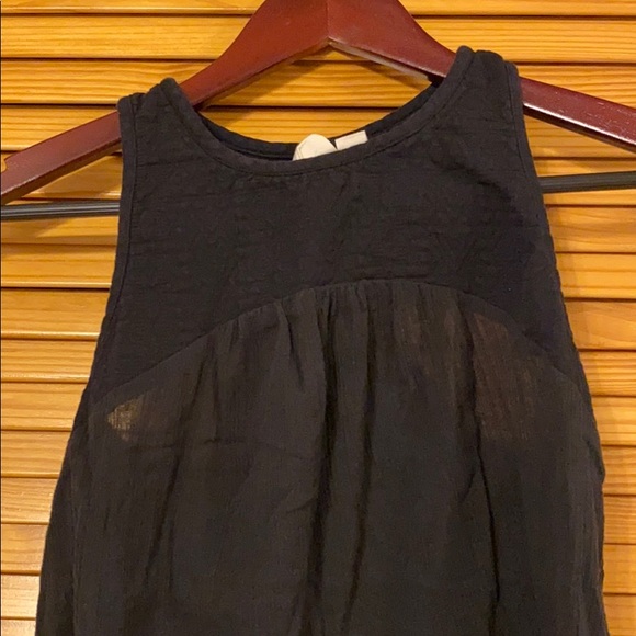 Roxy Razorback Tank!🖤🖤 - Picture 2 of 5